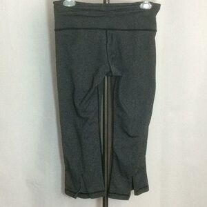 Lululemon Gather & Crow Crop Gray Heather S 6 EUC